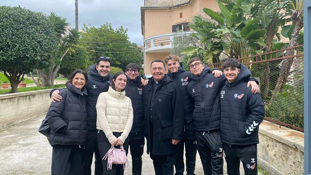 La Pallamano Aretusa alla mensa di San Tommaso al Pantheon